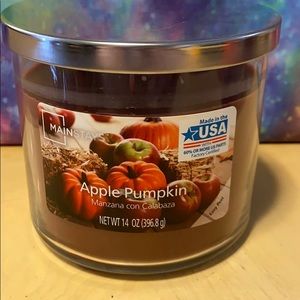 New 3 wick Apple pumpkin candle